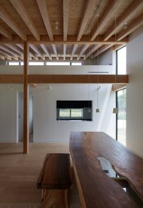 佐倉の別荘　リビングダイニング