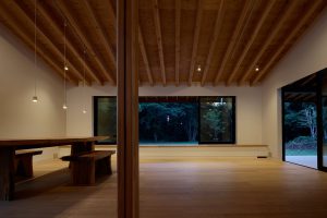 佐倉の別荘　リビングダイニング