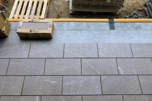 長南町のヴィラ　タイル工事